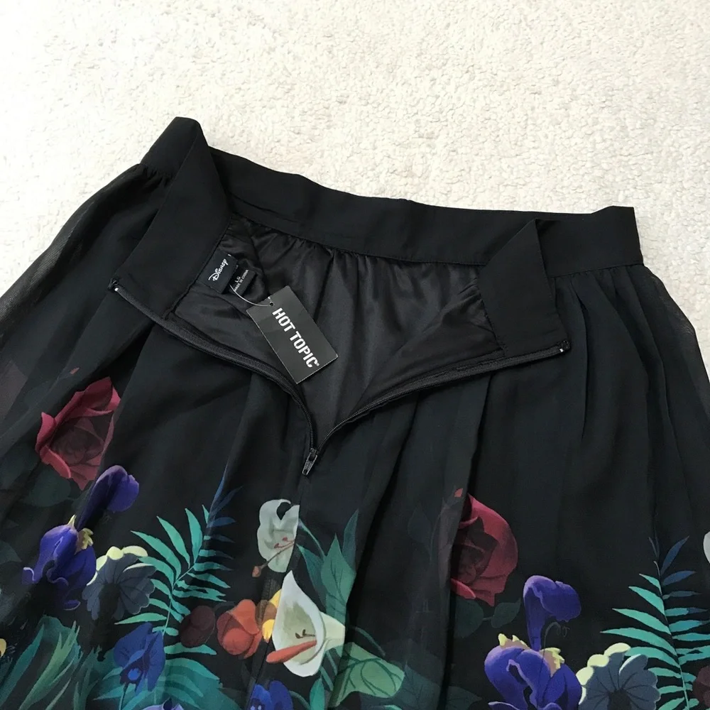 Disney Black Floral Alice in Wonderland A-Line Skirt - Picture 14 of 14